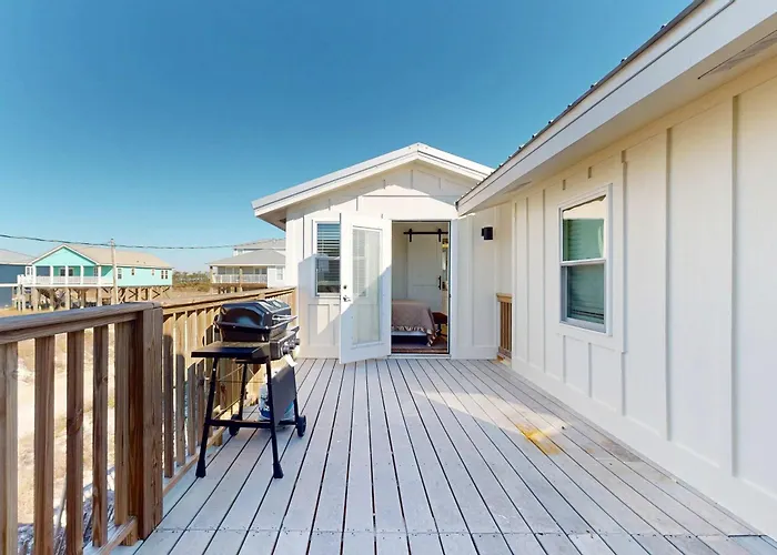 4th-floor Gulf-front With Shared Outdoor Pool Ac Private Balcony Holiday home